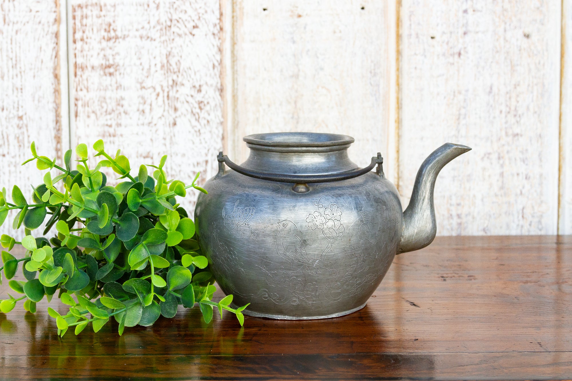 DE-COR | Ispirazione globale, Antico bollitore da tè in peltro (commercio)