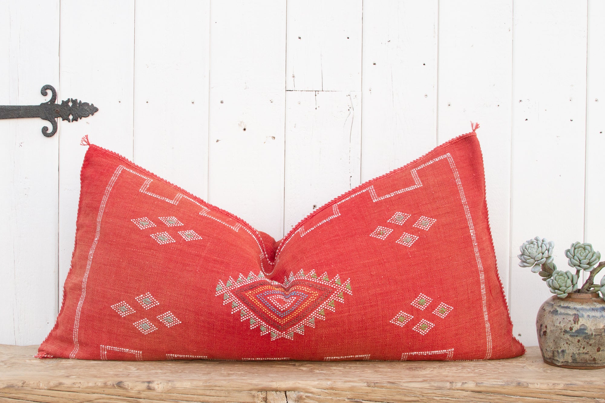 DE-COR | Ispirazione globale, Cuscino persiano rosso lungo per il tappeto di seta marocchina
