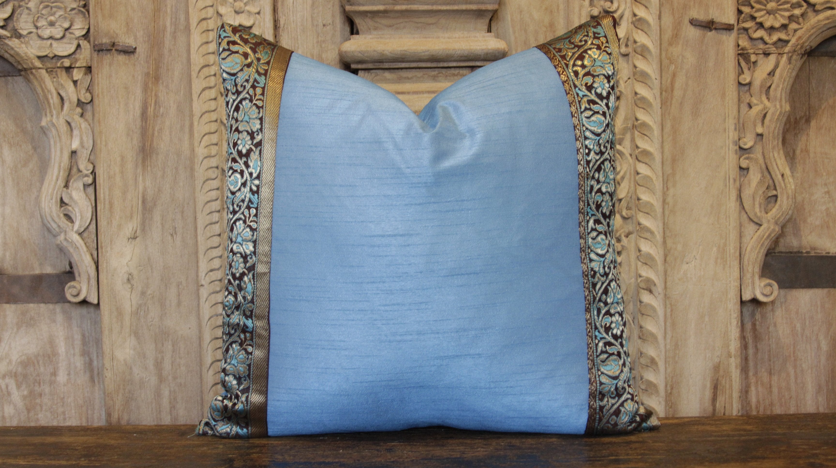 DE-COR, Cuscino piccolo in seta Heritage blu floreale (commercio)