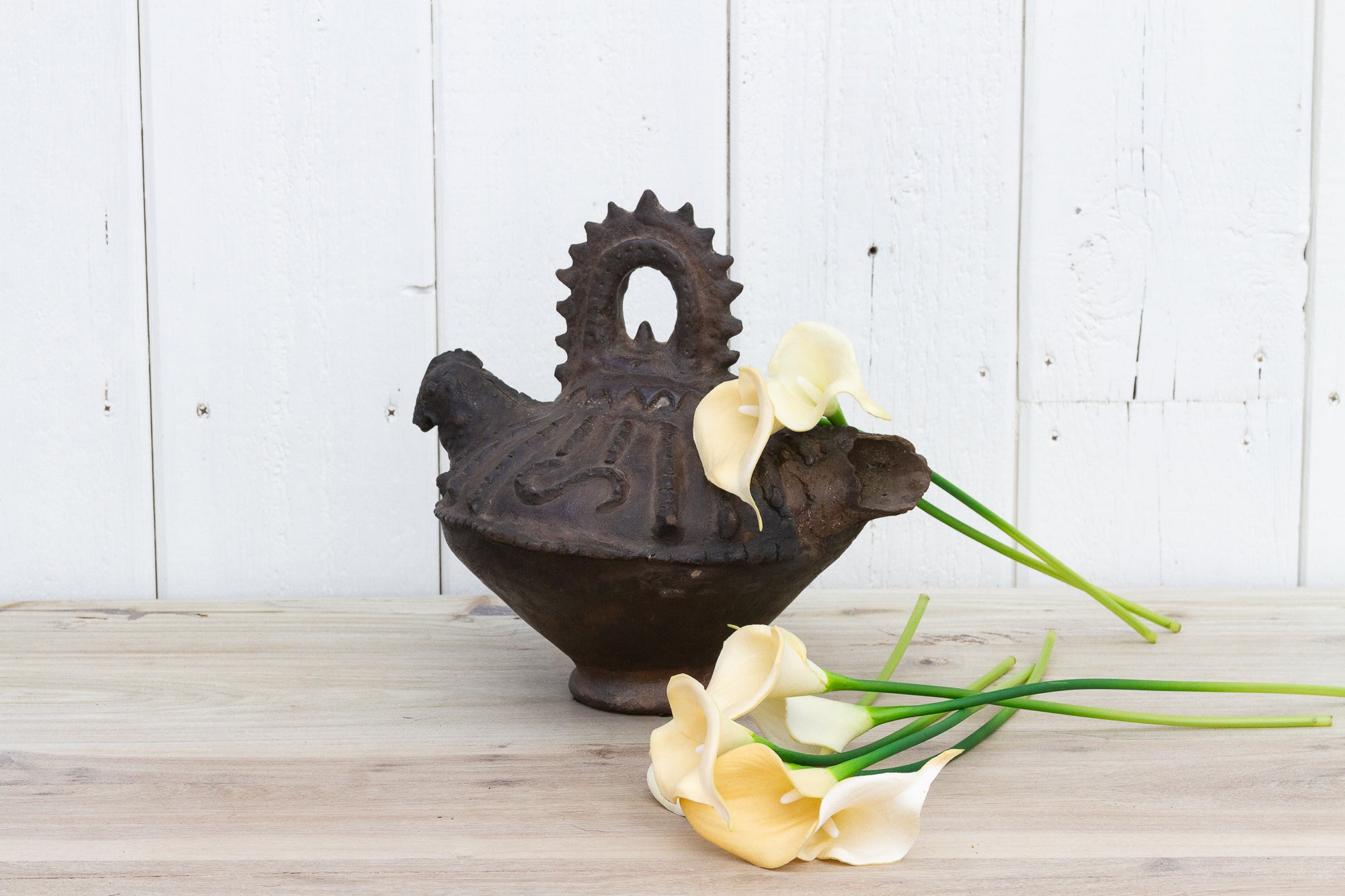 DE-COR | Ispirazione globale, Raro vaso antico di terracotta Kundi
