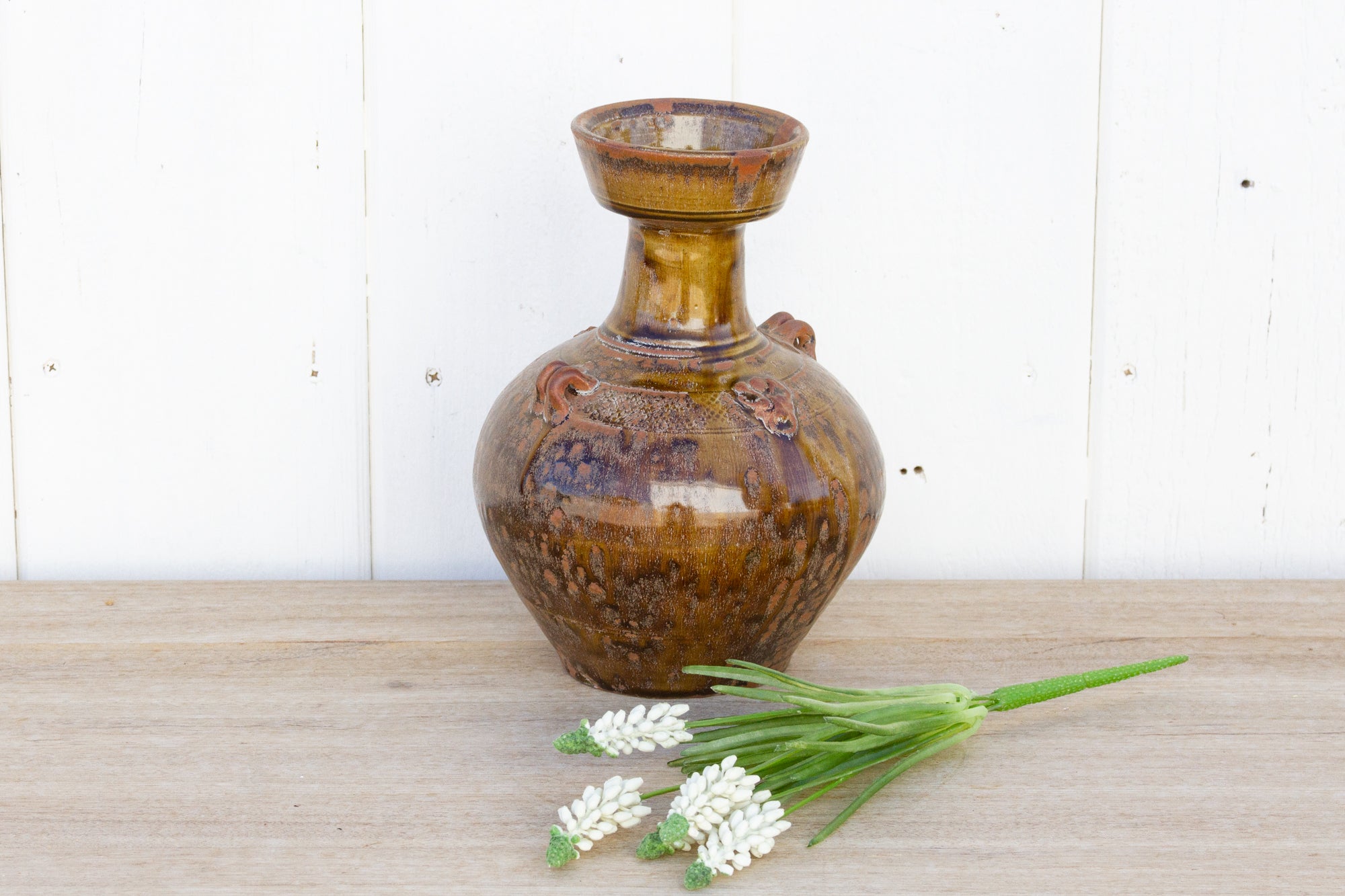 DE-COR | Ispirazione globale, Raro vaso cinese in stile Qing (commercio)