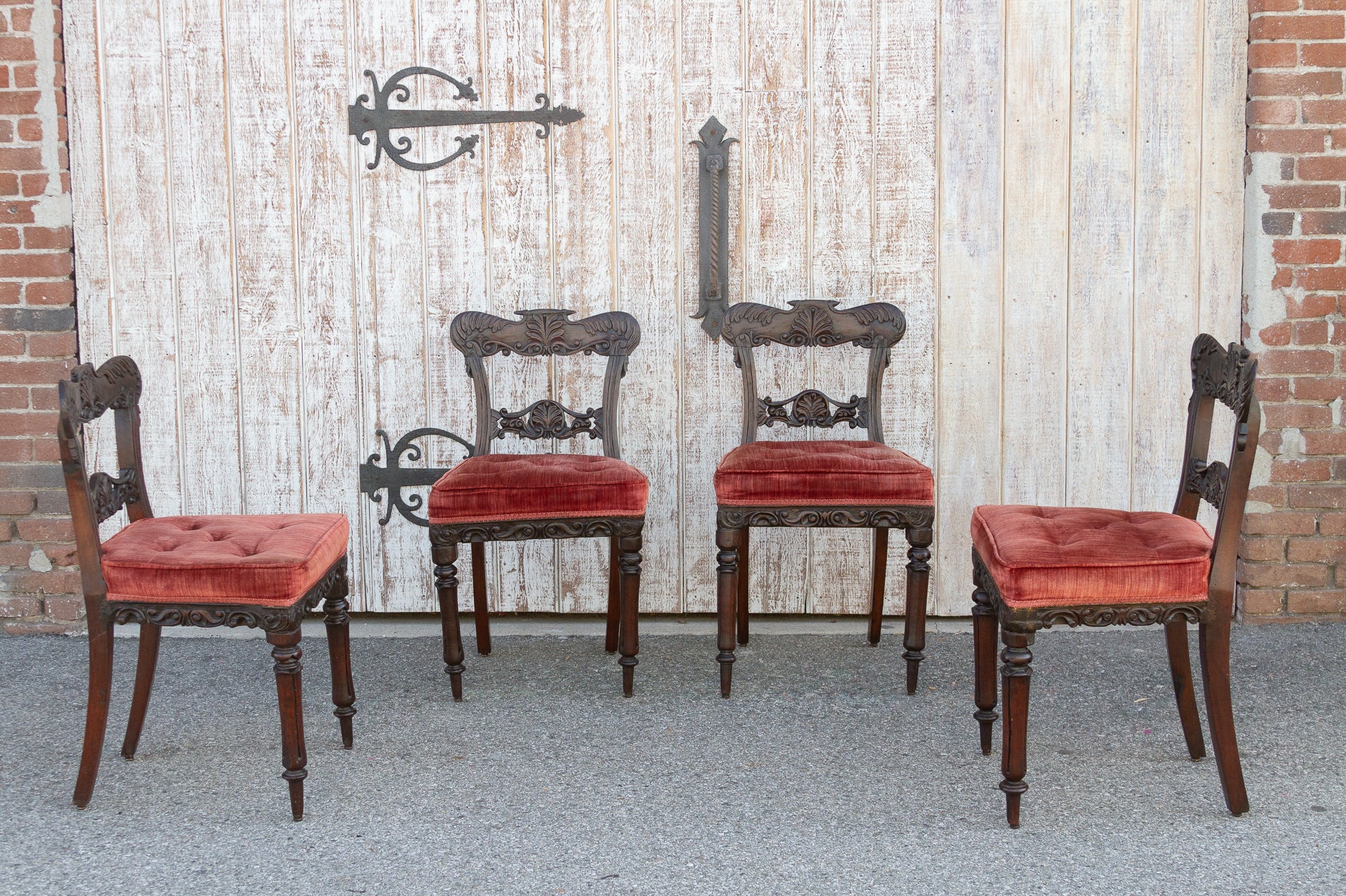 DE-COR | Ispirazione globale, Set di quattro sedie anglo-indiane in legno di palissandro intagliato