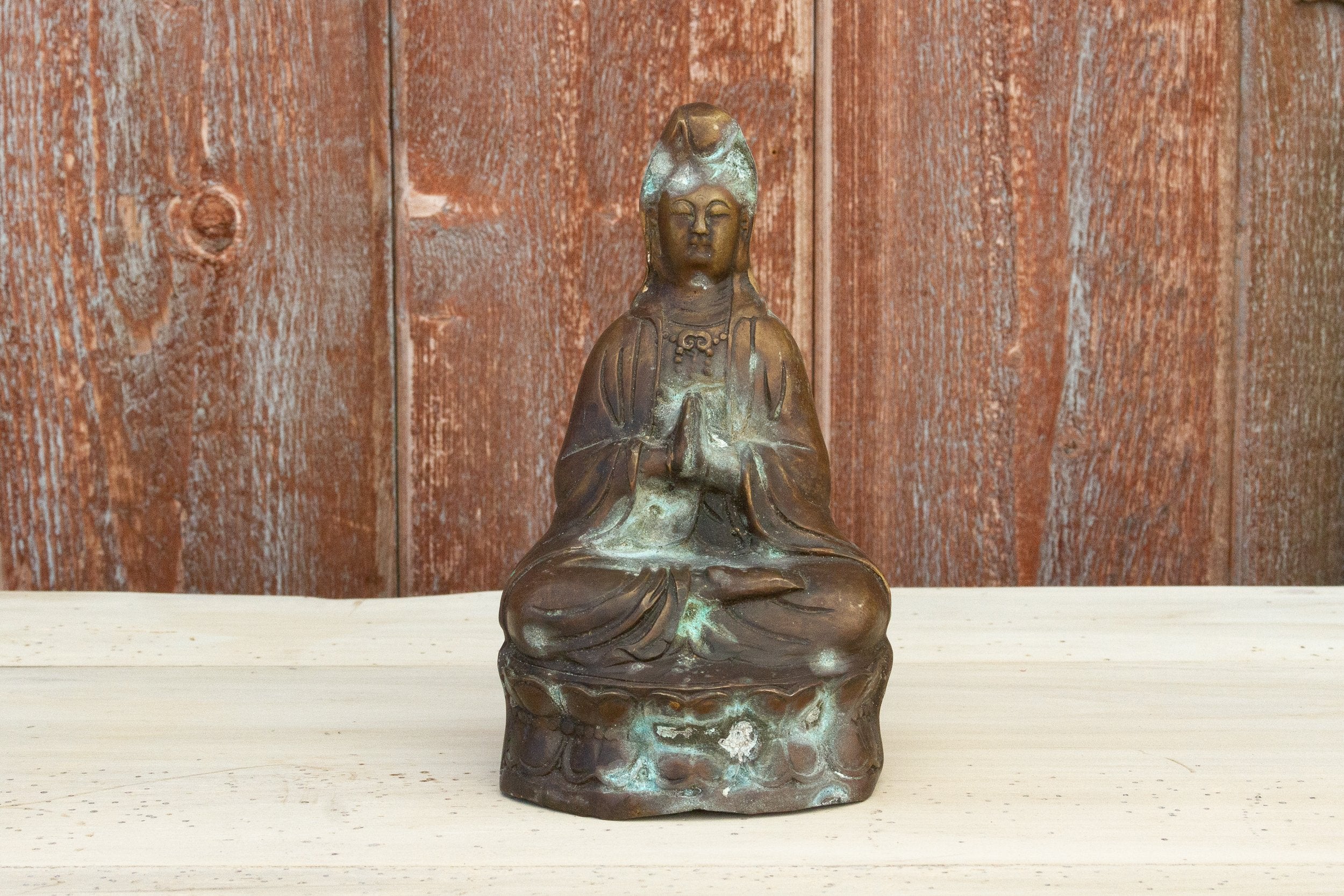 DE-COR | Ispirazione globale, Statua asiatica Petite Guanyin (commercio)