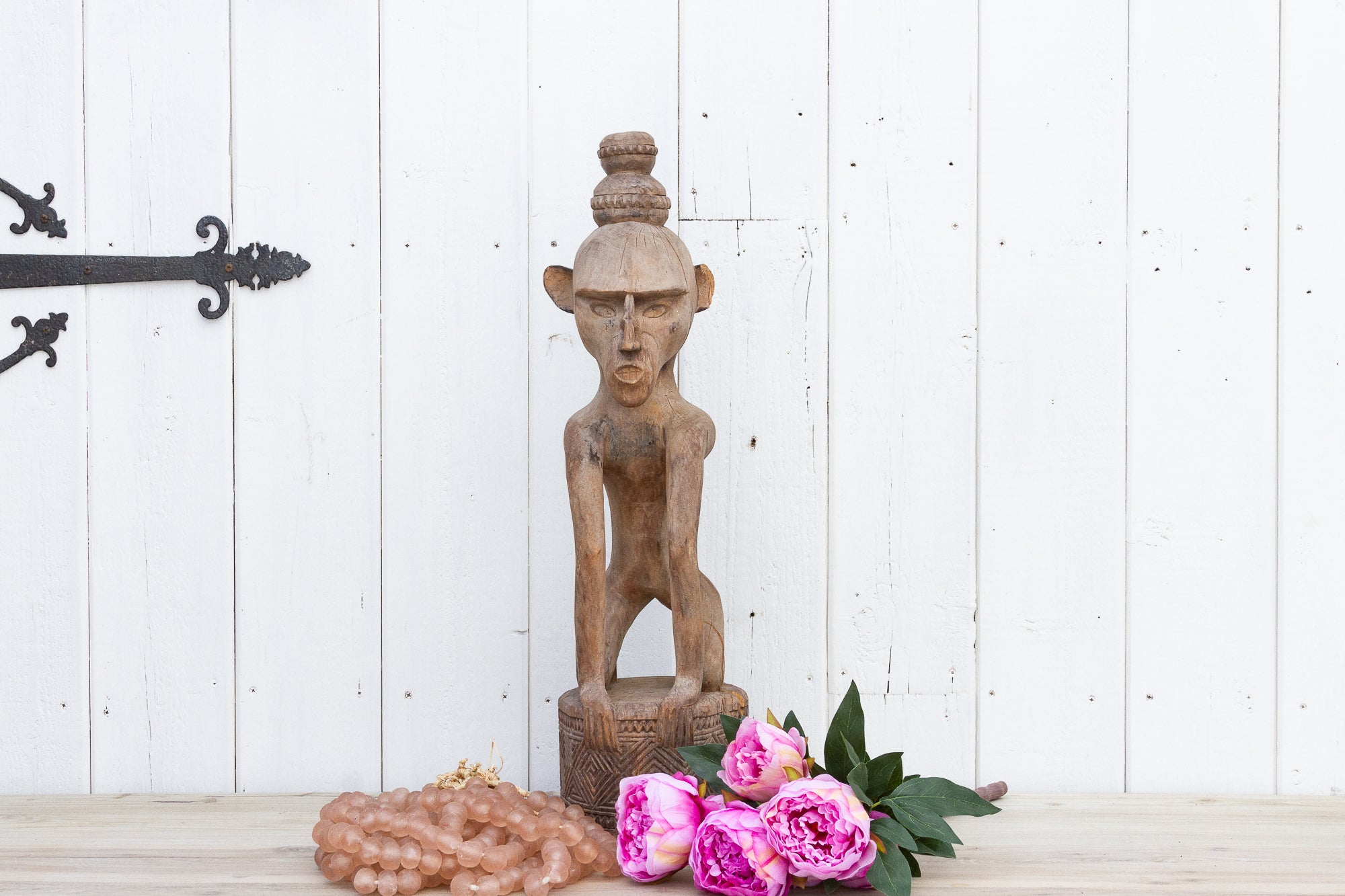 DE-COR | Ispirazione globale, Statua tribale alta intagliata di Barneo (commercio)