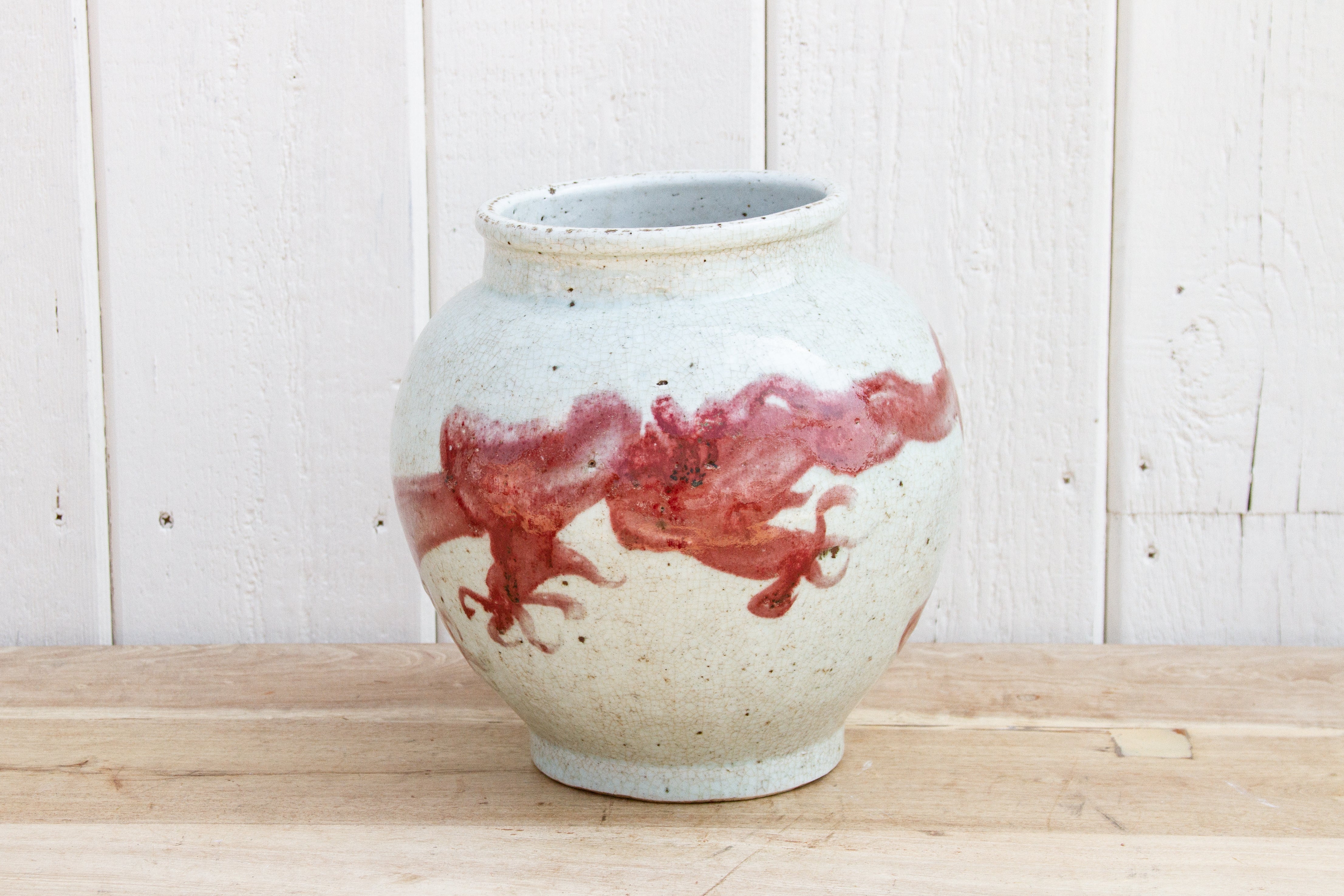 DE-COR | Ispirazione globale, Vaso di porcellana con drago bianco e rosso (commercio)