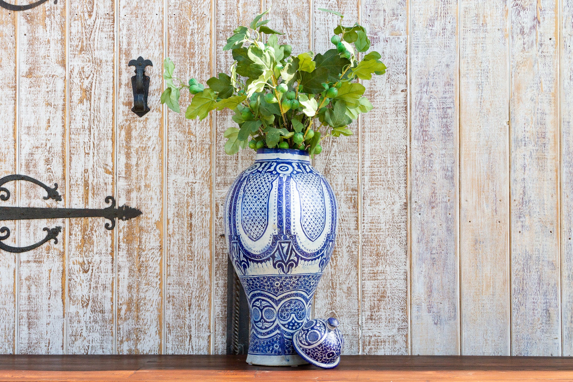 DE-COR | Ispirazione globale, Vaso marocchino vintage bianco e blu con coperchio